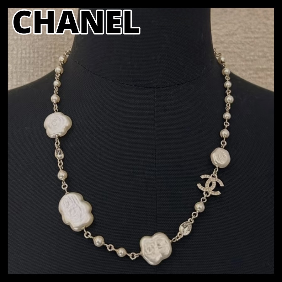 《パールホワイトが可愛い♪》CHANEL ネックレス CCロゴ