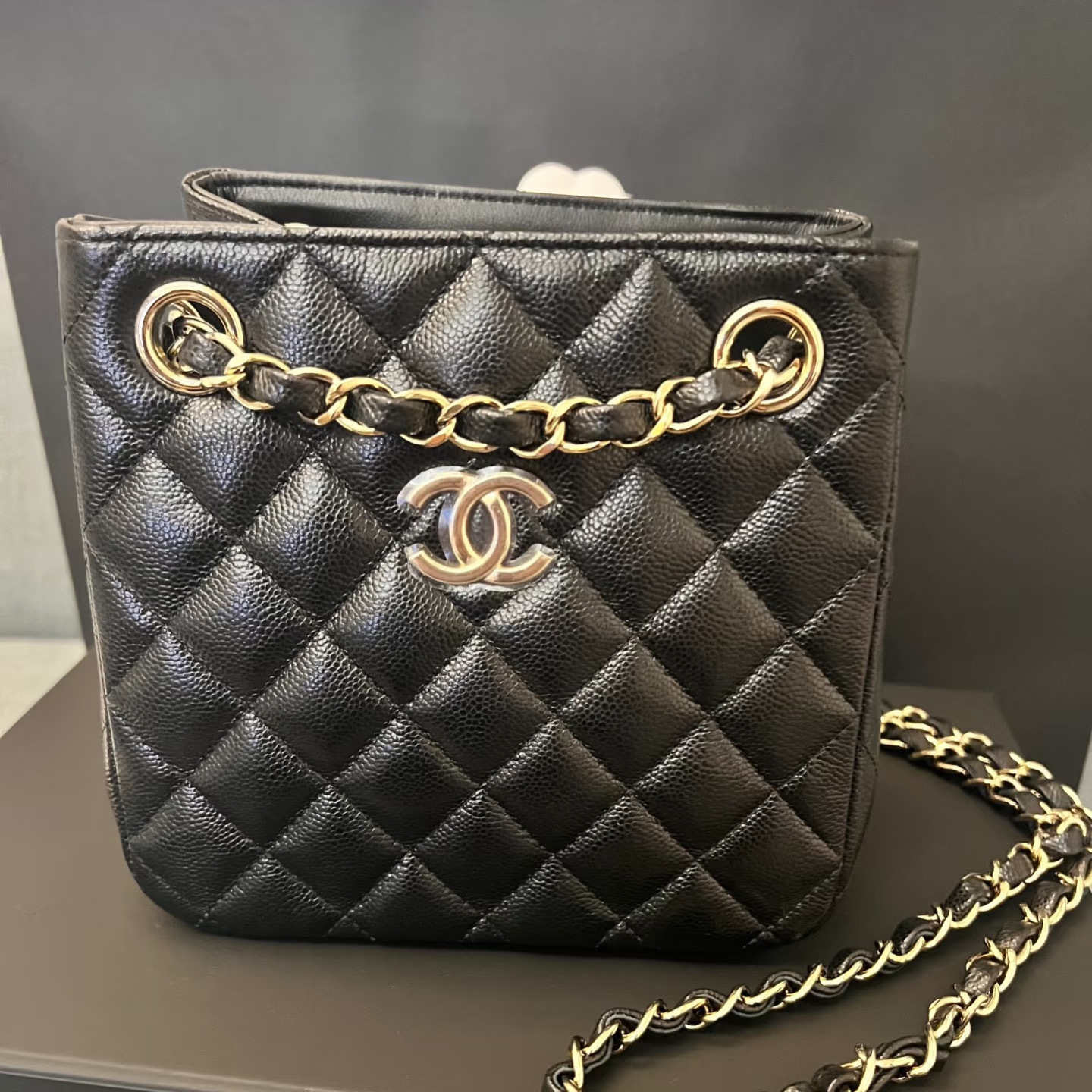 《普段使いに◎》CHANEL 25A スクエア型 ショルダーバッグ