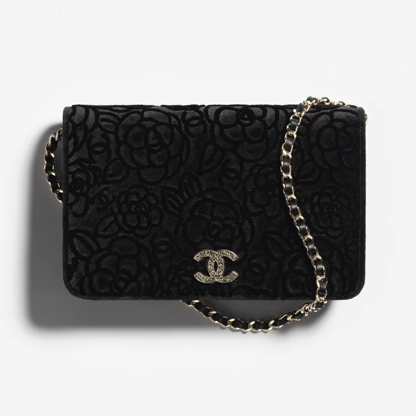 《人気♪美しいデザイン》 CHANEL チェーンウォレット