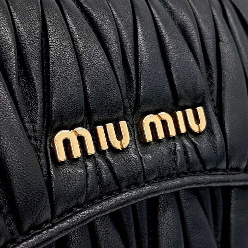 《MIU MIU》マトラッセ チェーンショルダーバッグ 中古