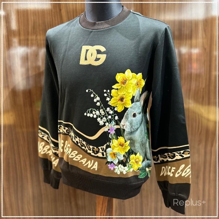 【Dolce&Gabbana】ラビット＆フラワープリント トレーナー 黒
