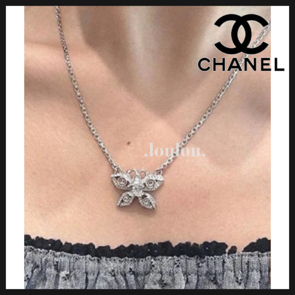 【華やかに煌めく蝶のモチーフ☆】CHANEL ネックレス