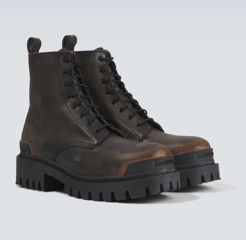 洗練された大人の【BALENCIAGA】ストライク レザー ブーツ