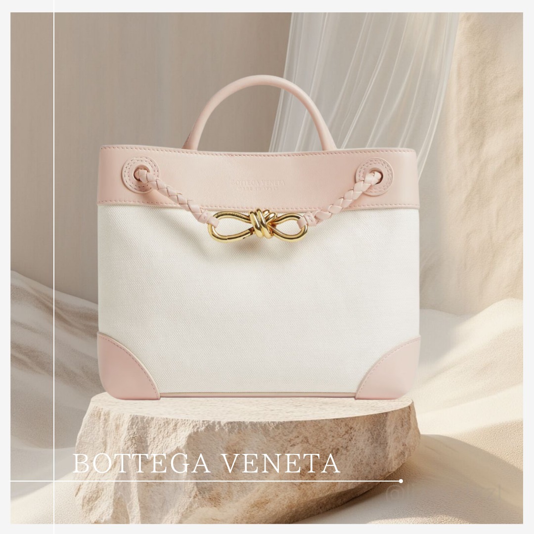 魅惑のボンボン【BOTTEGA VENETA】アンディアモ スモールバッグ