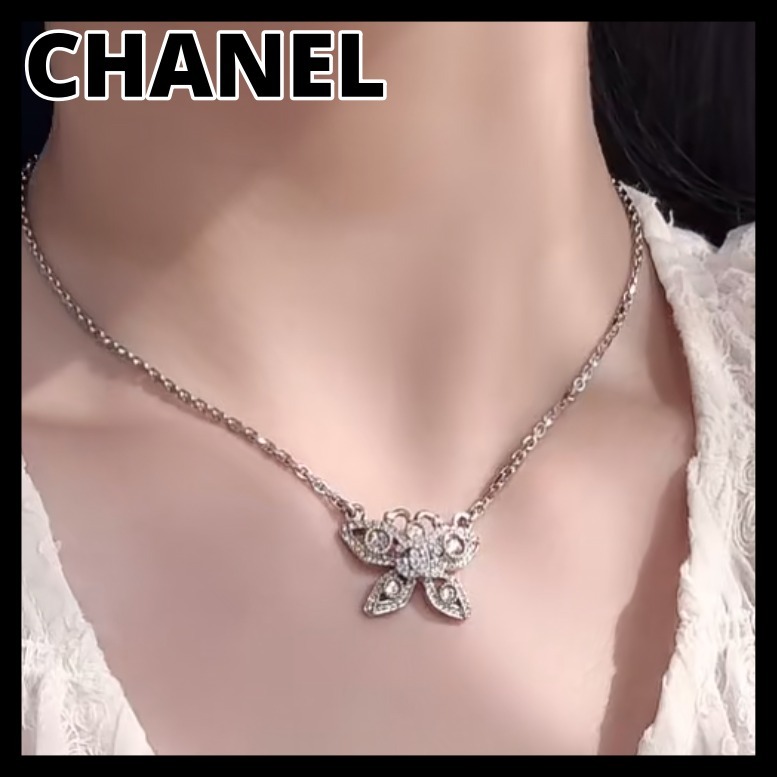《華やかな蝶々♪》CHANEL ネックレス CCロゴ