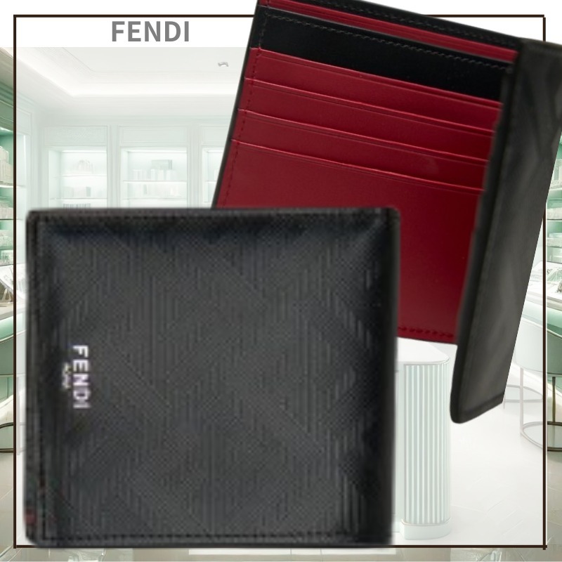 フォーマルスタイルにも Fendi シャドウウォレット
