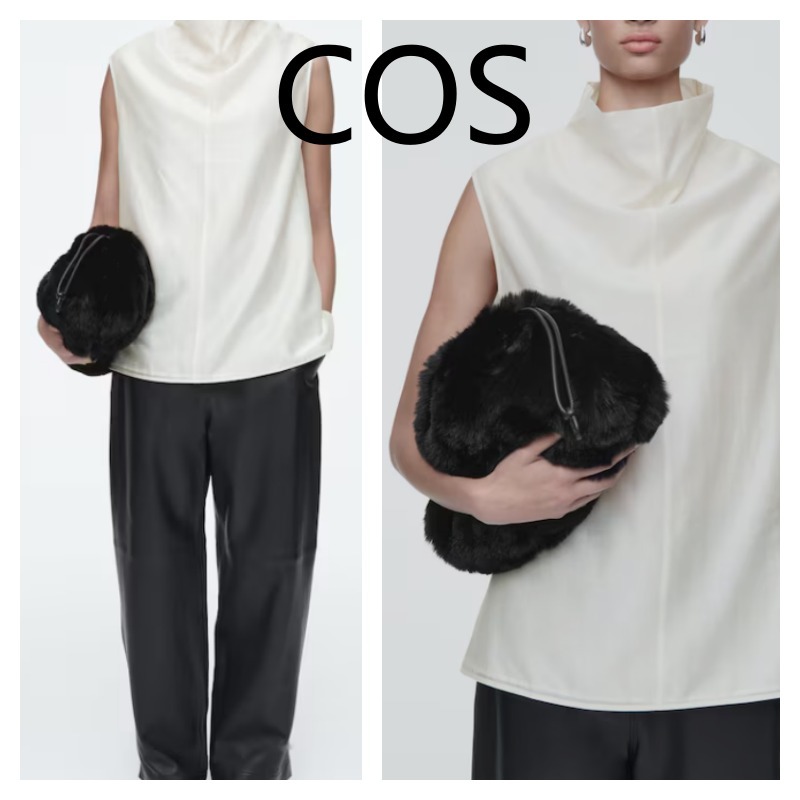 【関送込】COS CAVATELLI クラッチバッグ - フェイクファー