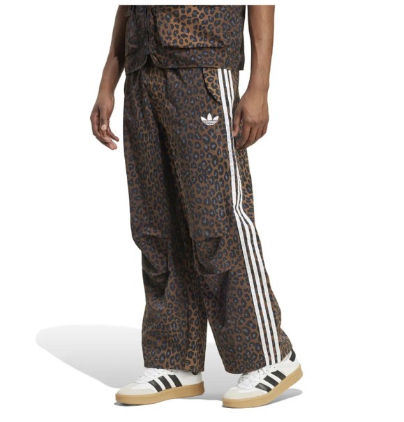 注目★adidas レオパード パラシュートパンツ ヒョウ柄