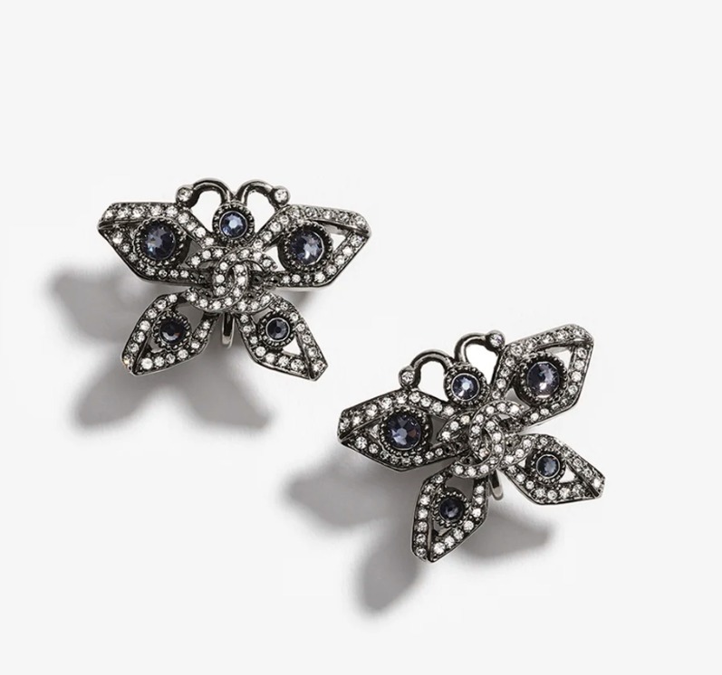《25A》CHANEL 国内発送 新作ピアス CC バタフライ パラジウム