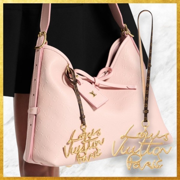 大人可愛い 人気 LouisVuitton バッグチャーム・LV レターリング