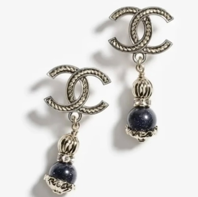 耳元が華やか☆【CHANEL】 ピアス