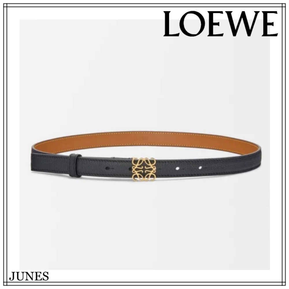 ロゴが目を引くデザイン【LOEWE】アナグラムベルト