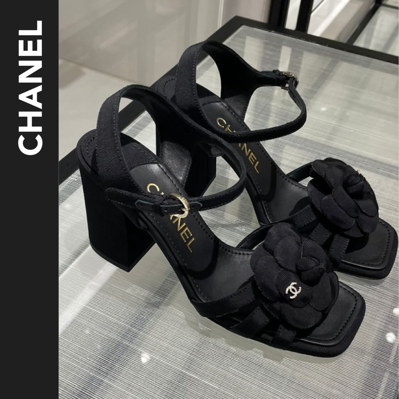 フロントのカメリアがお洒落な♪【CHANEL】25A サンダル