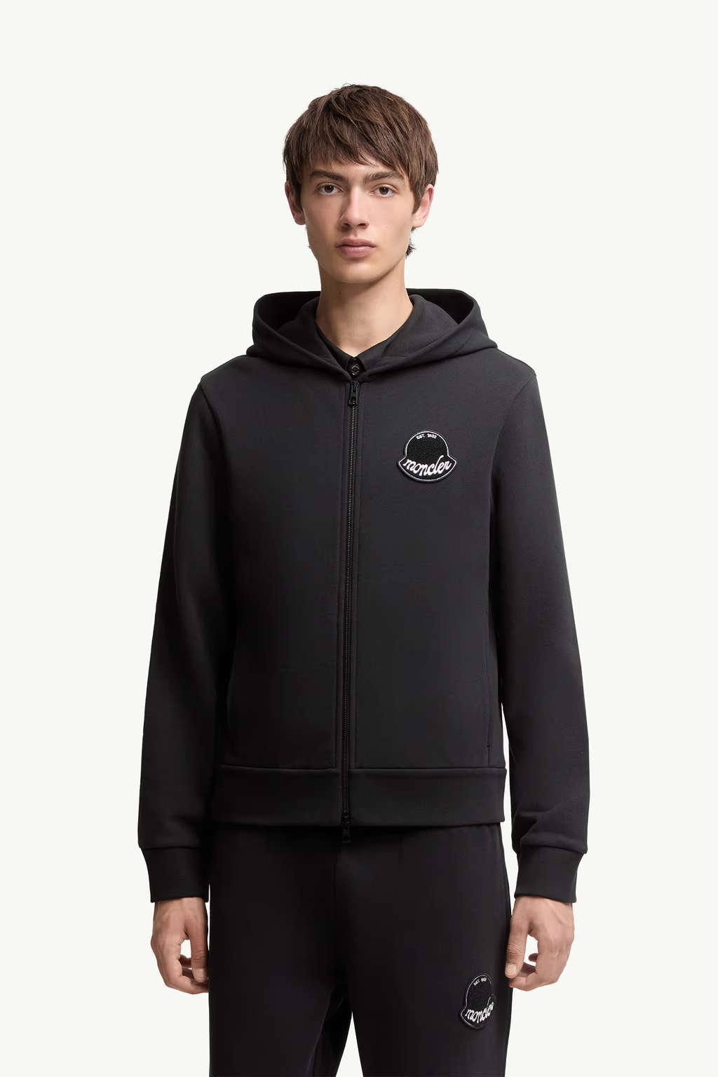 ★MONCLER★ジップ付き ロゴパーカー