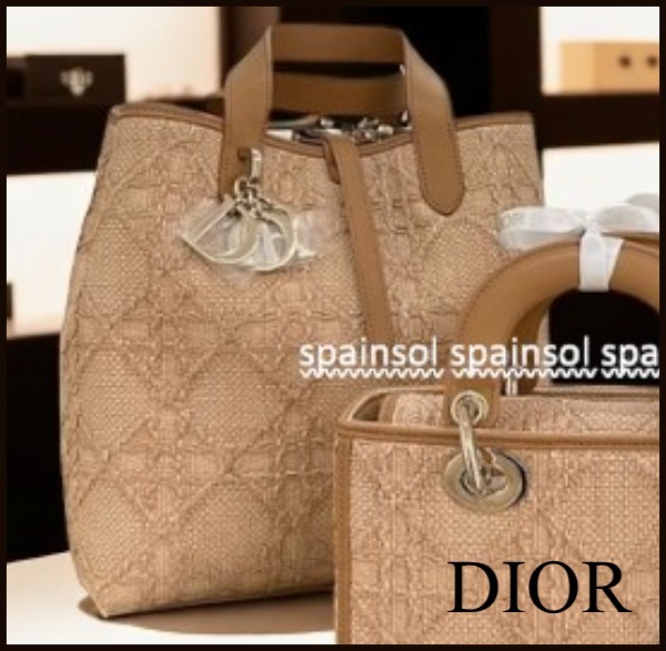 上品で可愛い♪【Dior】トゥジュール ミディアムバッグ