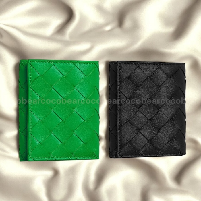 BOTTEGA VENETA☆ カセット コンパクト ジップ付きウォレット