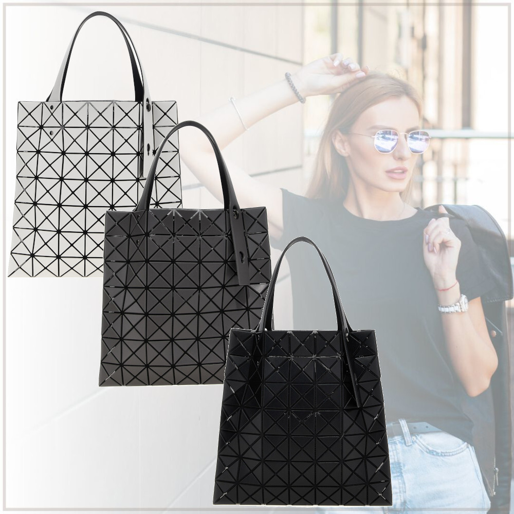 洗練【BAOBAO ISSEY MIYAKE】プリズムマット ハンドバッグ