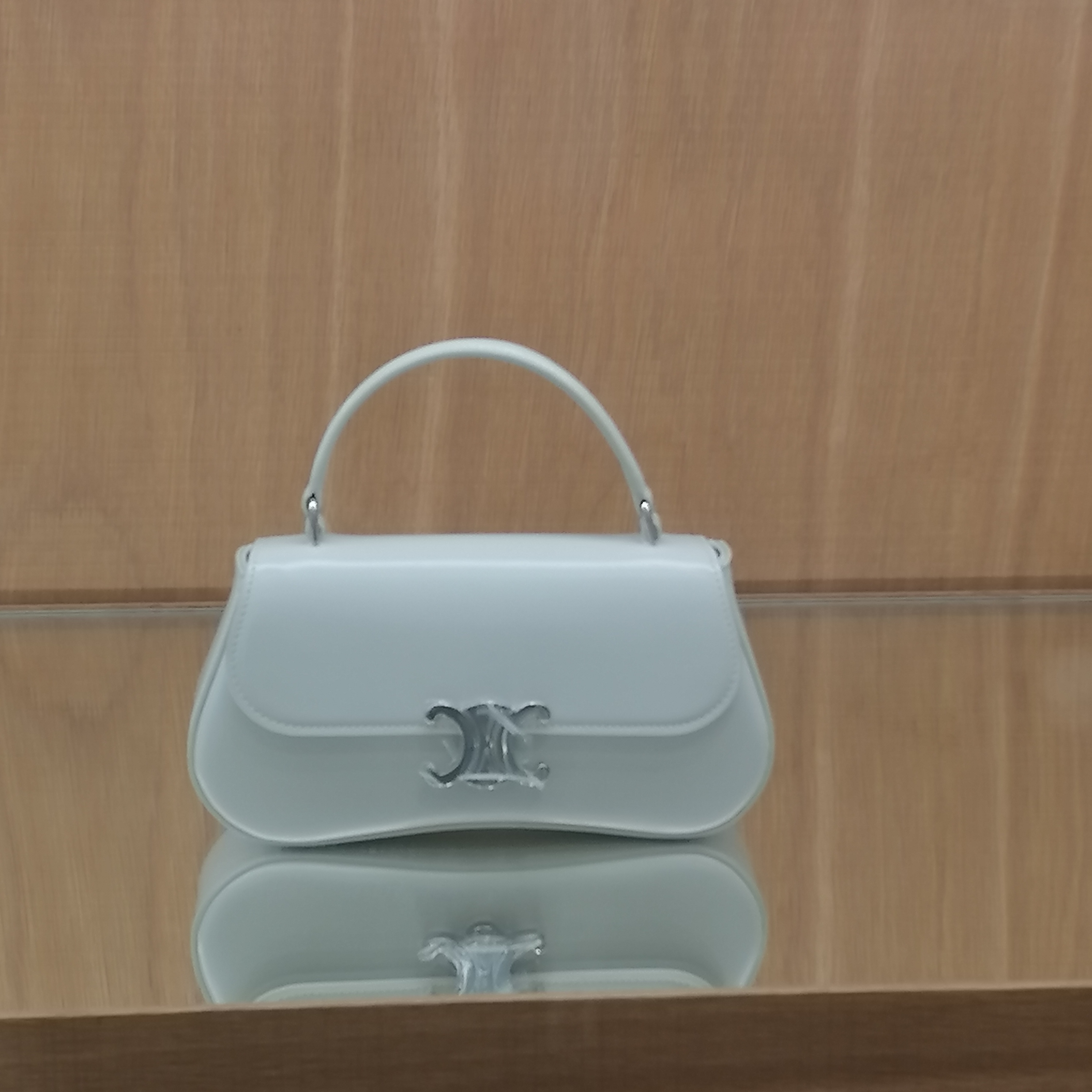 CELINE☆ティーン向けセリーヌ ローラ