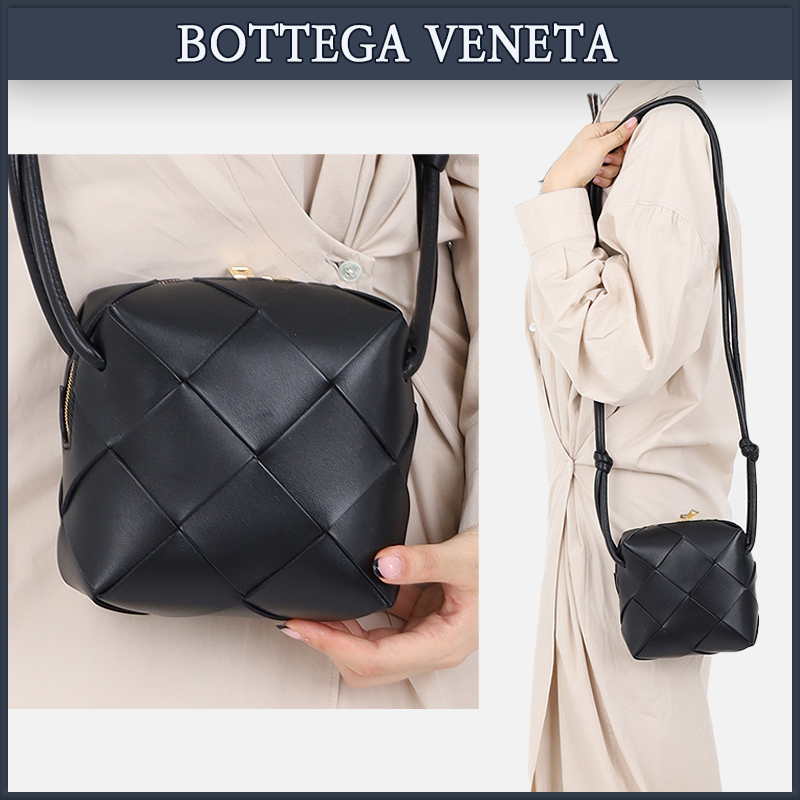 【BOTTEGA VENETA】 イントレチャート ミニ クロスボディ バッグ