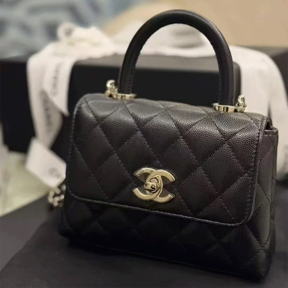 スタイルの主役クラシック【CHANEL】ココハンドルミニ 14.5cm