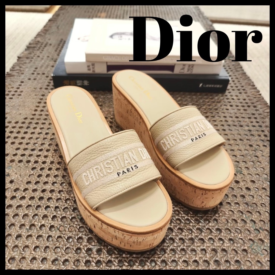 【お洒落にスタイルアップ】Dior プラットフォームスライド