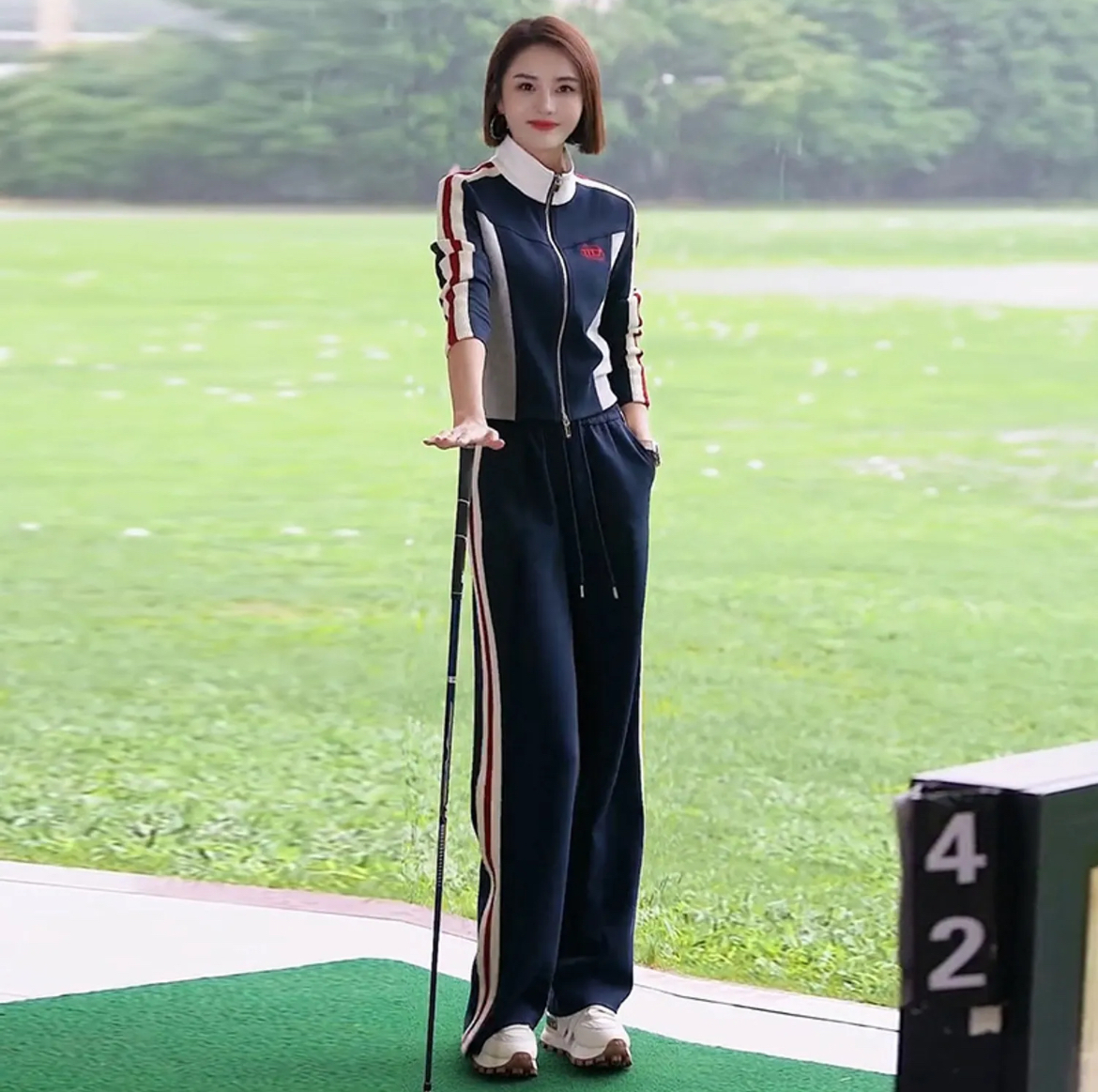 韓国風ゴルフセットアップ上下パンツフード付き