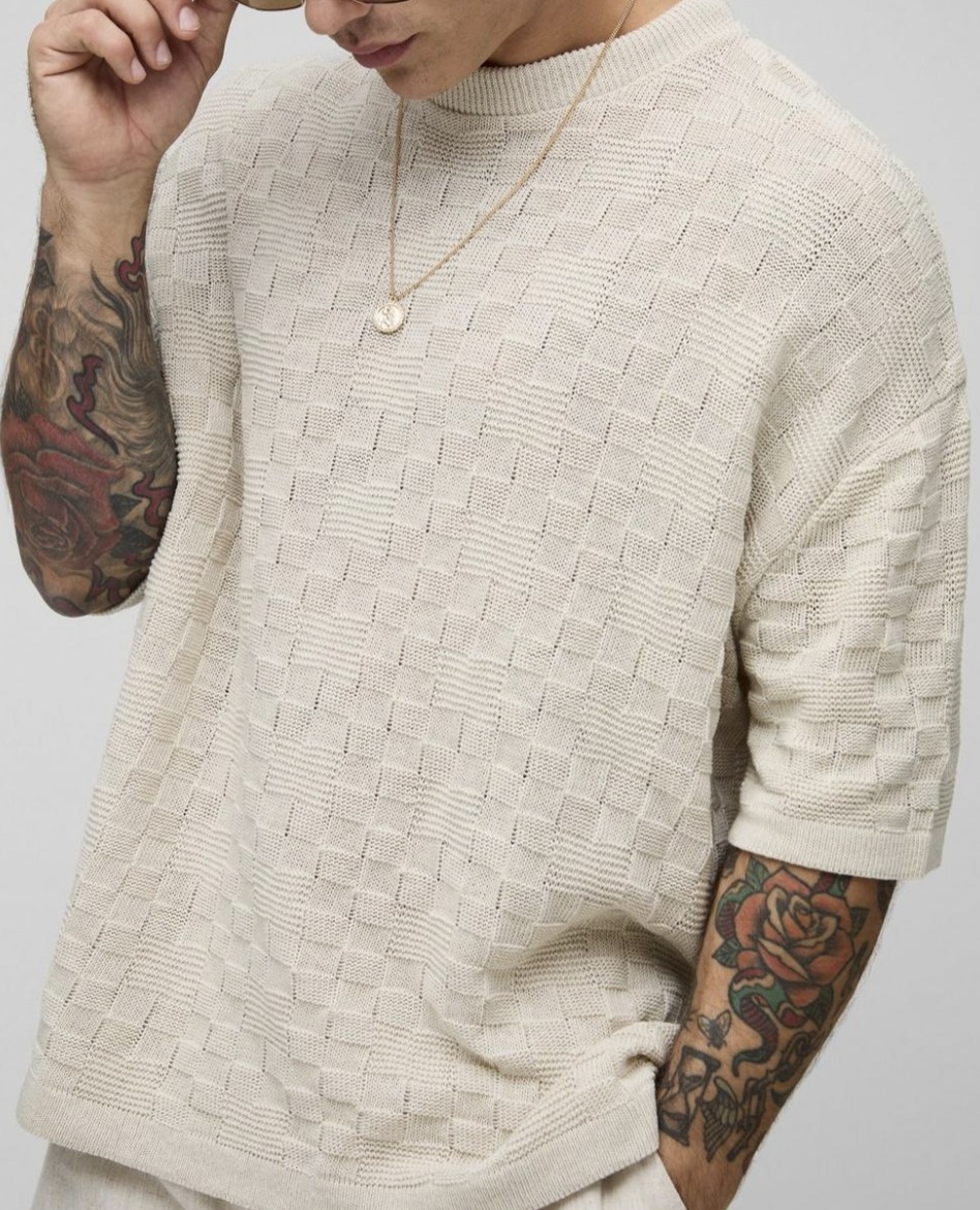 《boohoo》ステッチニットTシャツ