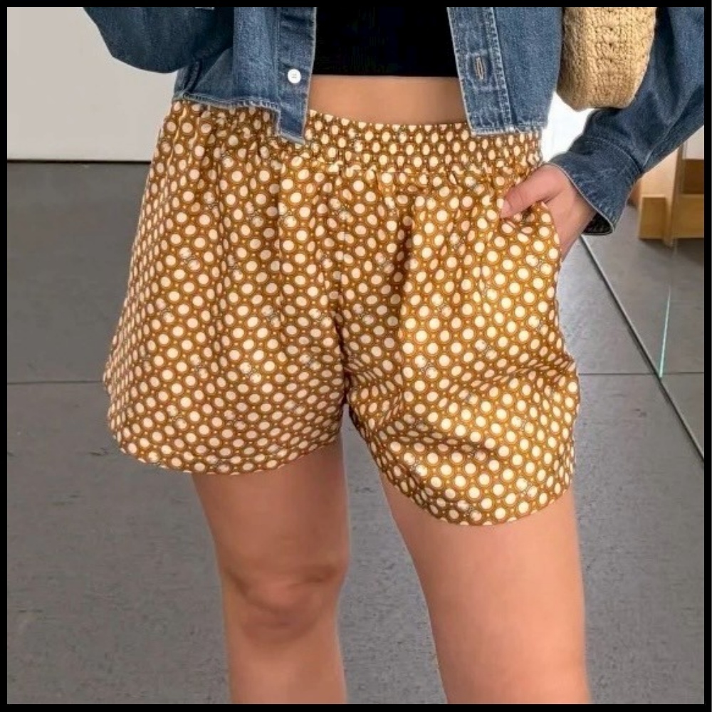 【上質な抜け感を演出♪】CELINE パジャマショートパンツ
