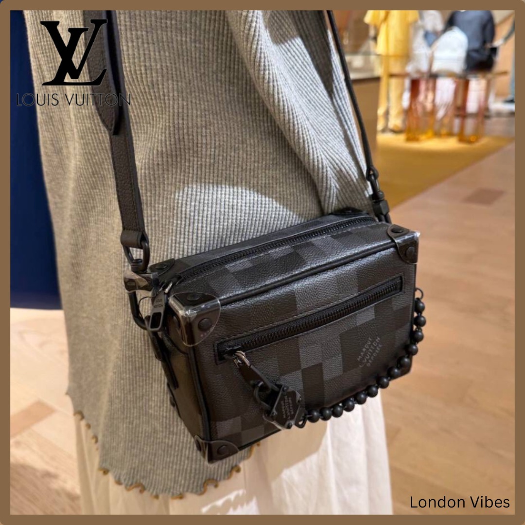 マットな金具でお洒落度UP☆ LouisVuitton ミニ ソフトトランク