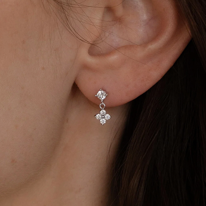 《CaitlynMinimalist》アイビーフラワー バックスタッド ピアス