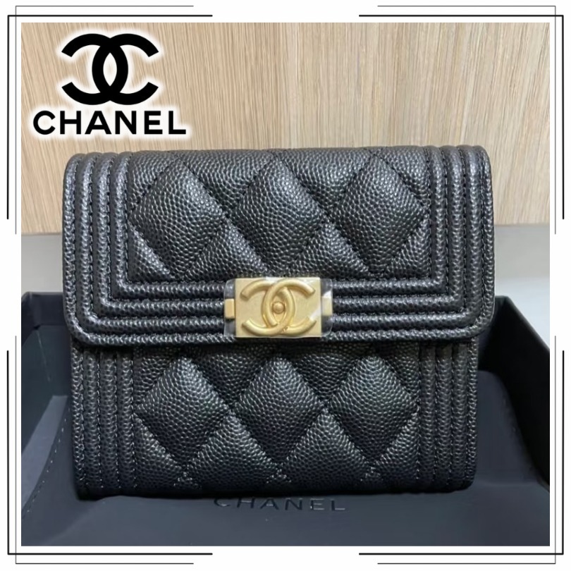 ゴールド金具が上品【CHANEL】BOY コンパクト折りたたみ財布
