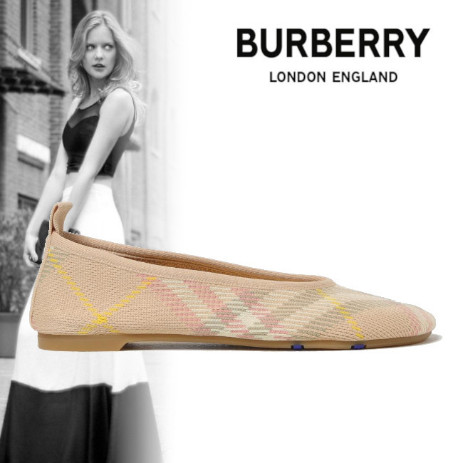 正規店買付【Burberry】アイボリー フラットシューズ