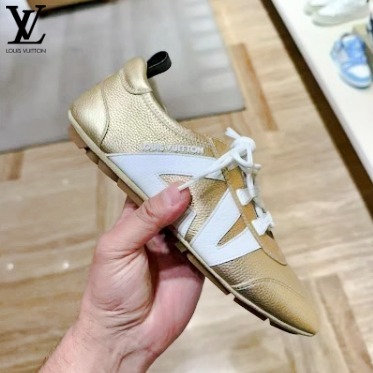 《合わせやすくてかわいい》LouisVuitton スニーカー Sneakerina