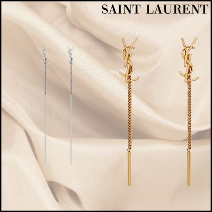 SAINT LAURENT◎夏の見せ肌を彩る! 揺れるチェーンとバー ピアス