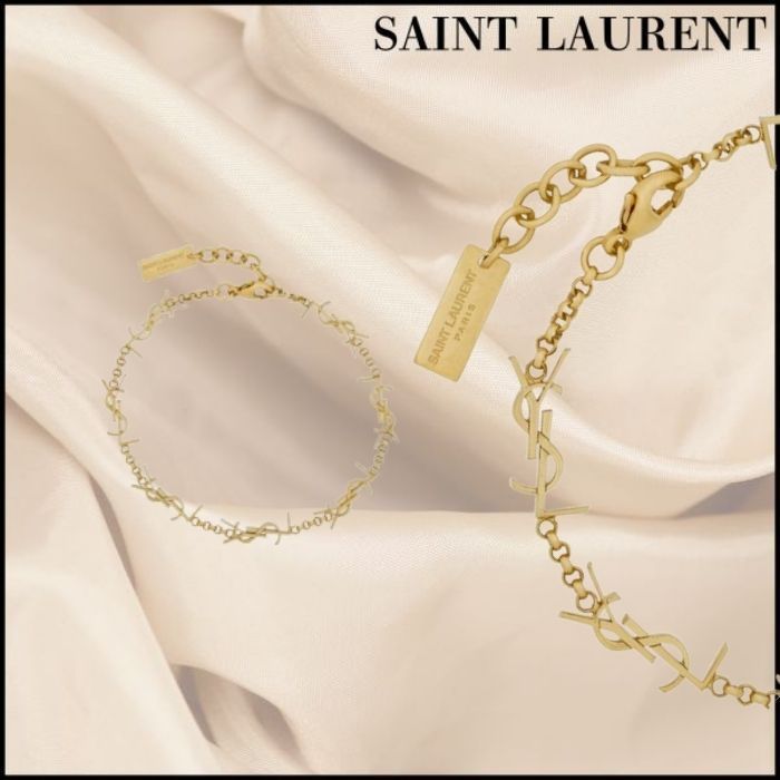 SAINT LAURENT◎夏の見せ肌を彩る! モノグラムロゴ ブレスレット