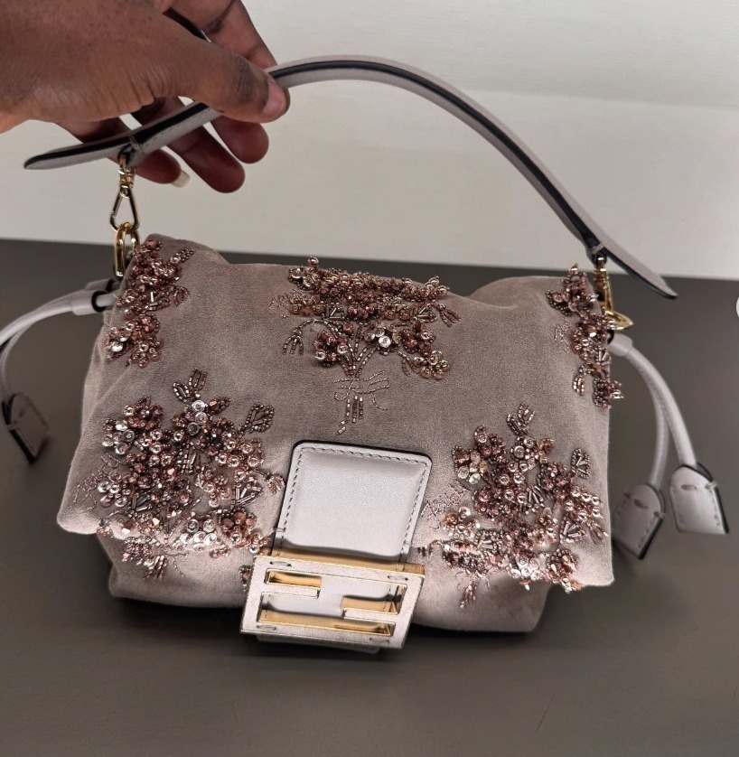 洗練されたデザイン【FENDI】Mamma Baguette スモール