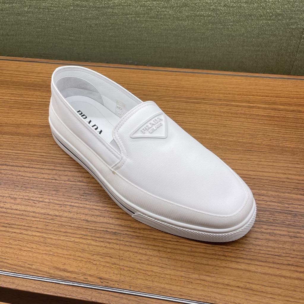 お買い得！！★ PRADA / プラダ ★スリッポン スニーカー 2S2964