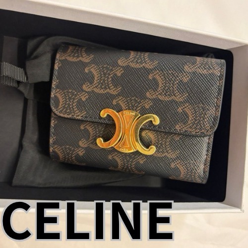 CELINE コイン入れ付きコンパクトウォレット トリオンフ