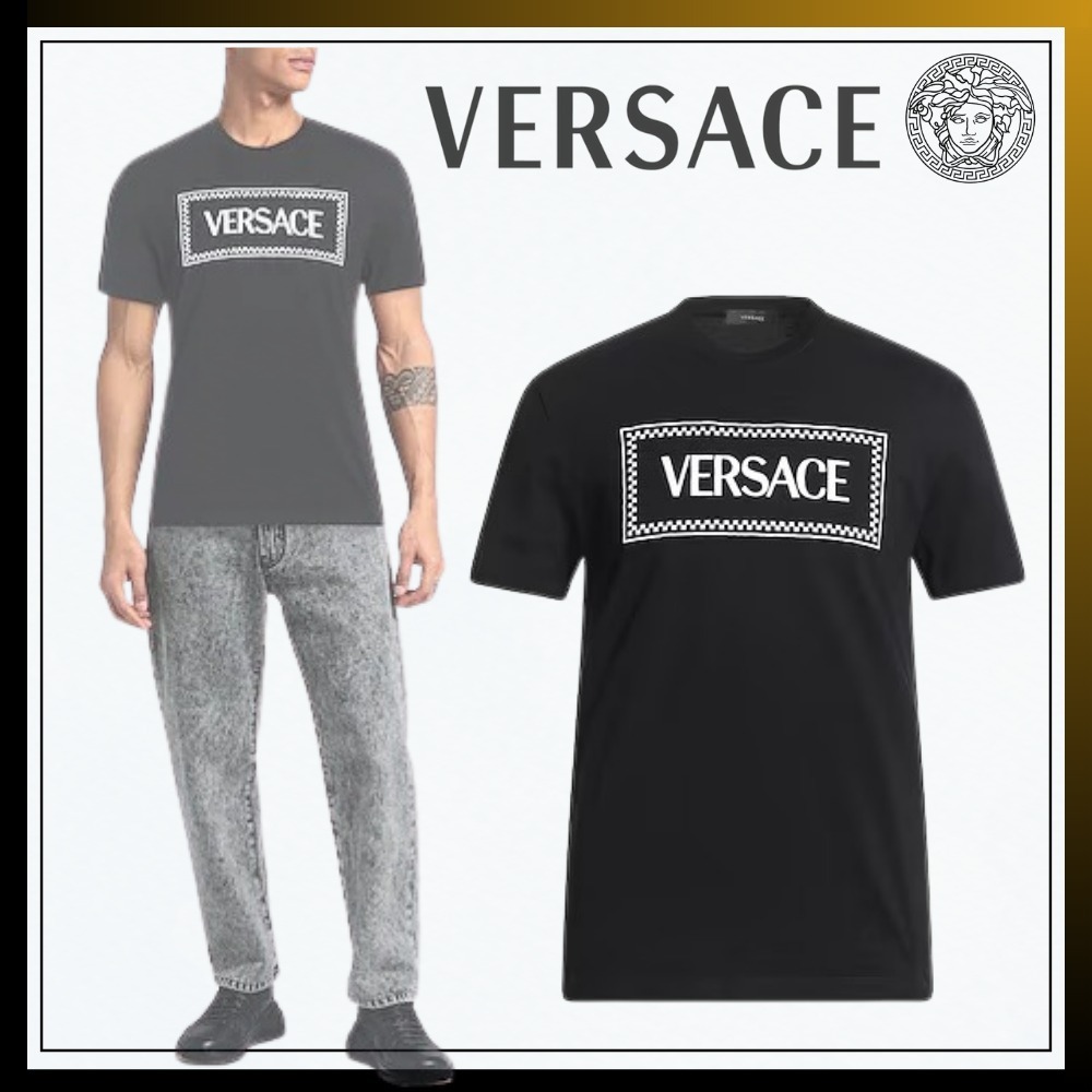 【Versace】ヴェルサーチ ロゴ Tシャツ (ブラック)