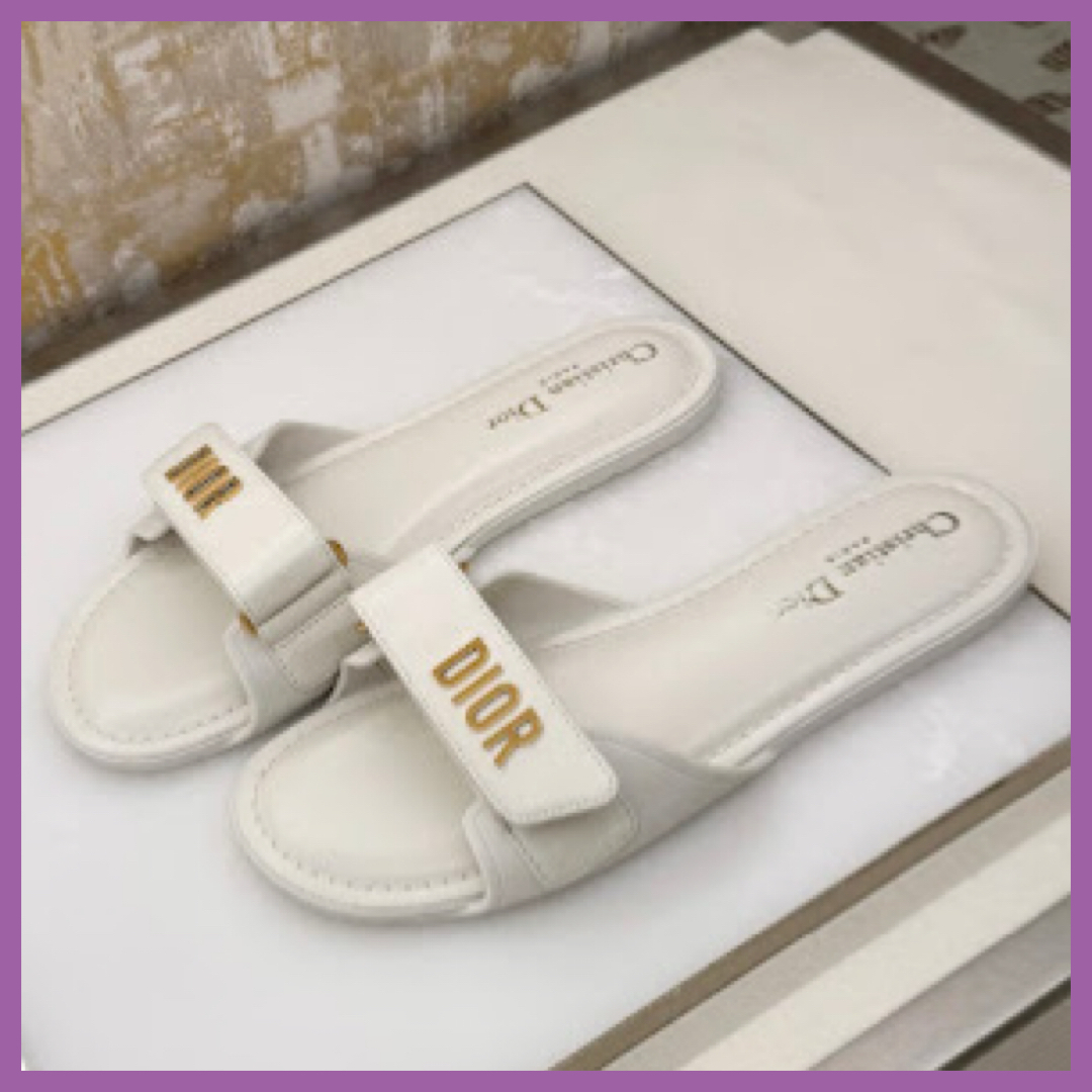 【リゾートコーデにピッタリ♪】Dior サンダル