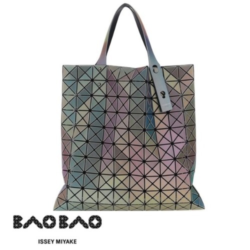 BAOBAO ISSEY MIYAKE 「イリュージョン」