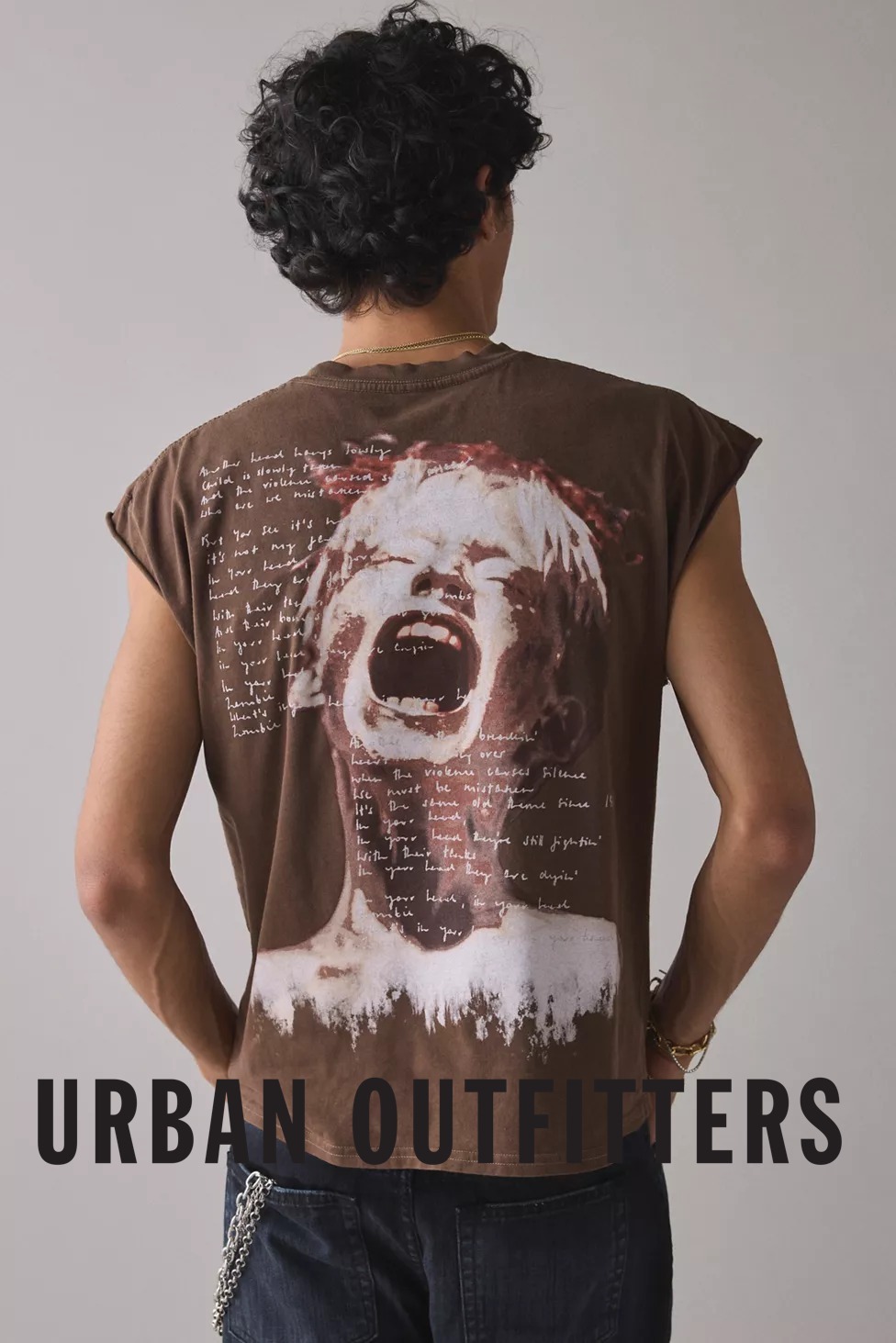 ★米国発*UrbanOutfitters*新作*Backstage Graphic Tシャツ/BR★