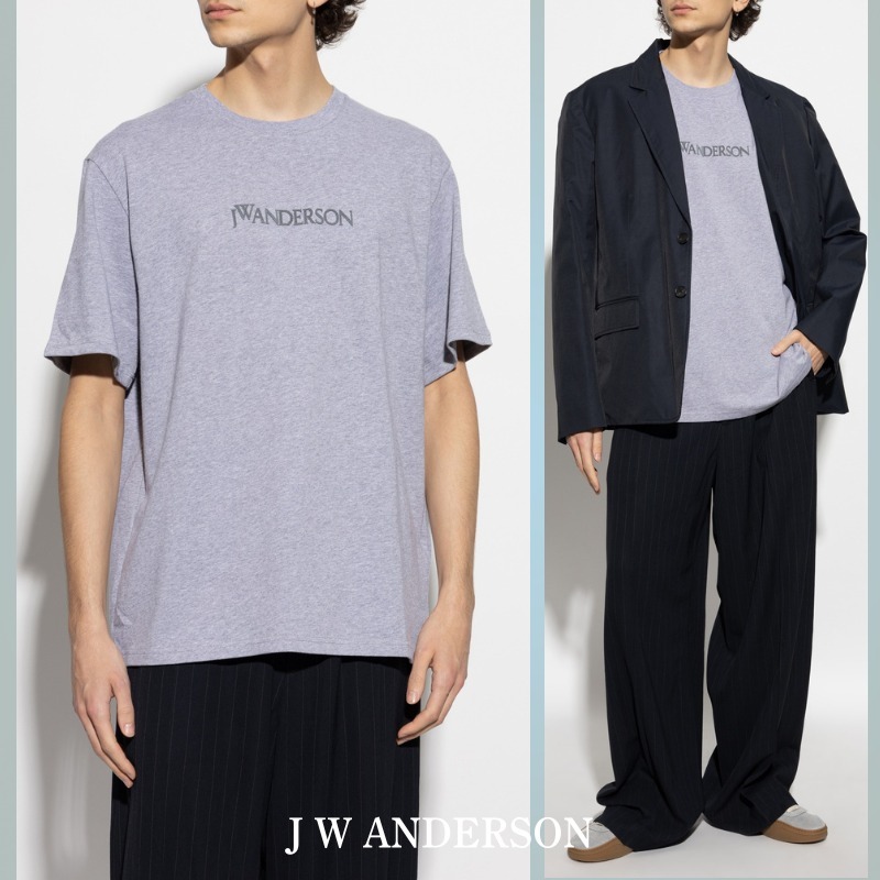 JWアンダーソン グレーロゴ入りTシャツ