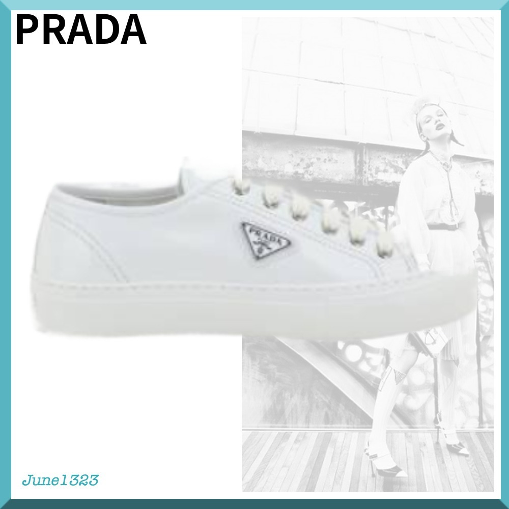 国内配送【PRADA】トライアングル ロゴ スニーカー