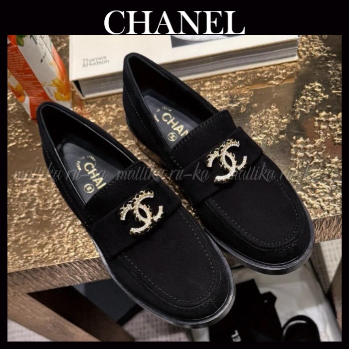 クラシックな魅力♡25A【CHANEL】スエードローファー