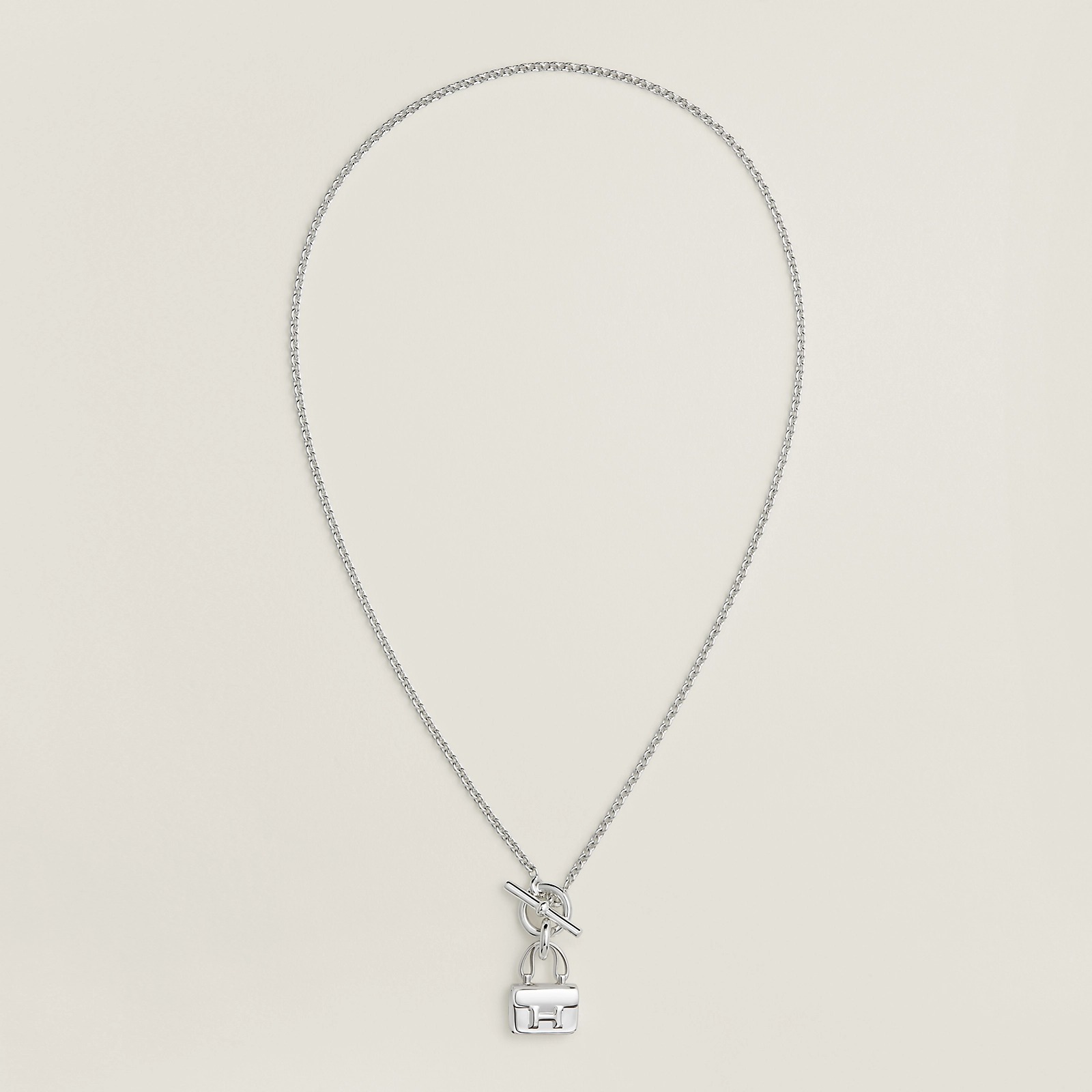 《HERMES》ご褒美やギフトに◎『アミュレット コンスタンス』