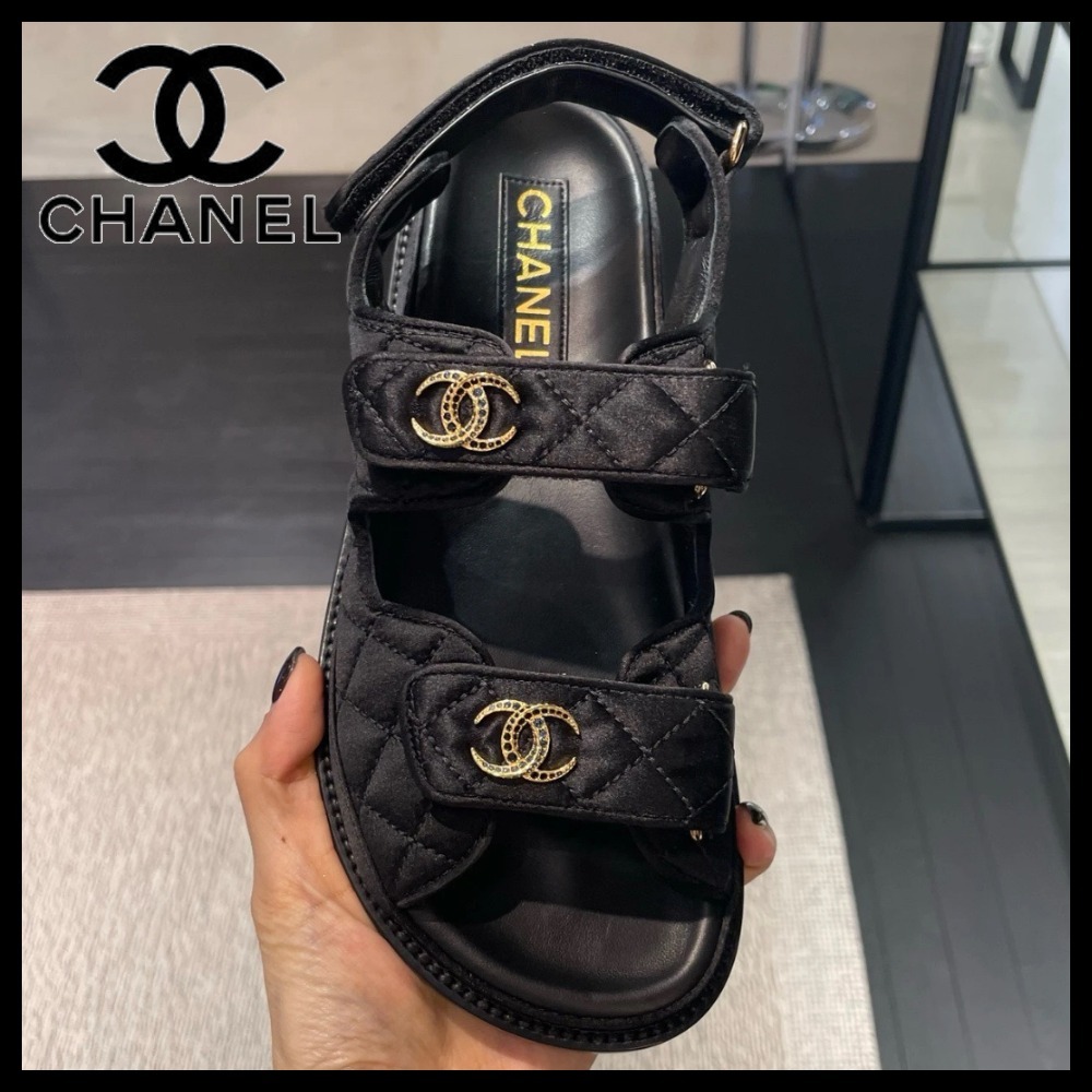 【CCロゴが輝く】CHANEL キルティング レザー サンダル