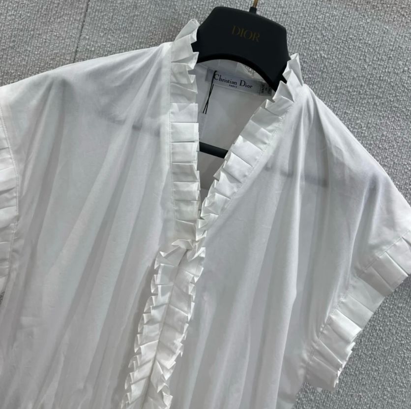 《夏に映えるエレガンス》【DIOR】ショート フレアドレス