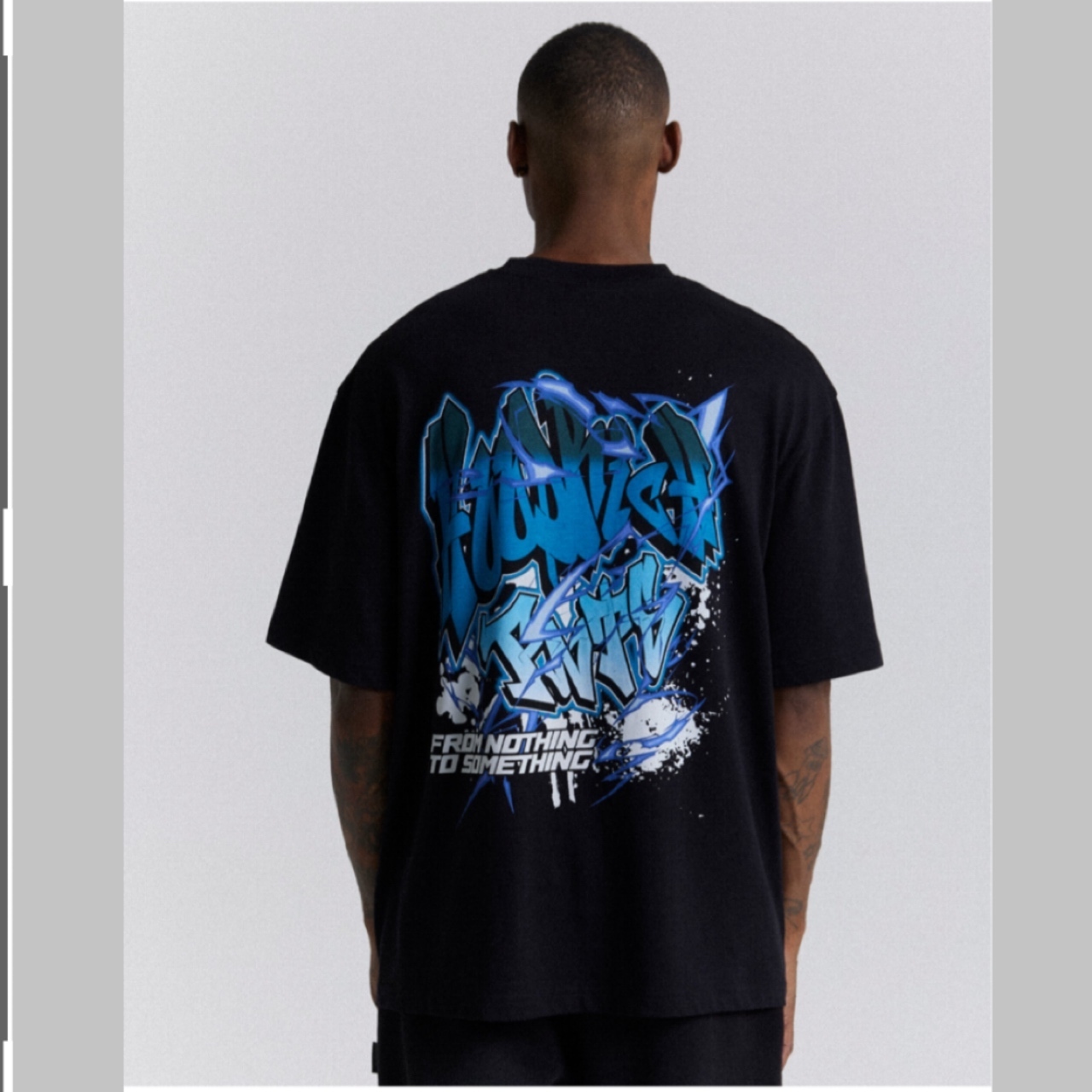 関税送料込 HOODRICH WallArt オーバーサイズ 半袖 ロゴ Tシャツ