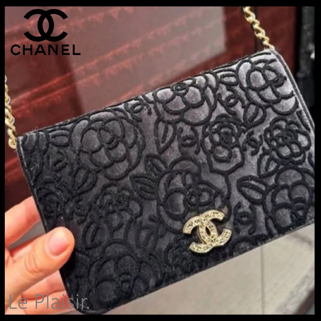 【25A新作☆ブラックベルベット】CHANEL チェーンウォレット